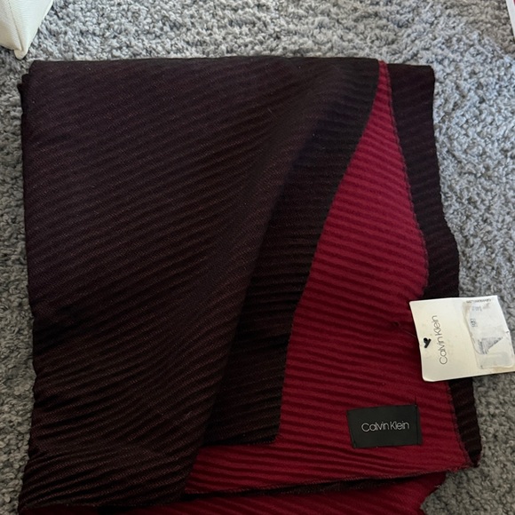 Calvin Klein Deep Red and Black Striped Scarf - Picture 1 of 3